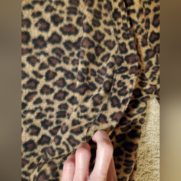 Funwear Factory Fleece Leopard Print Jacket, Size L - Picture 6 of 6